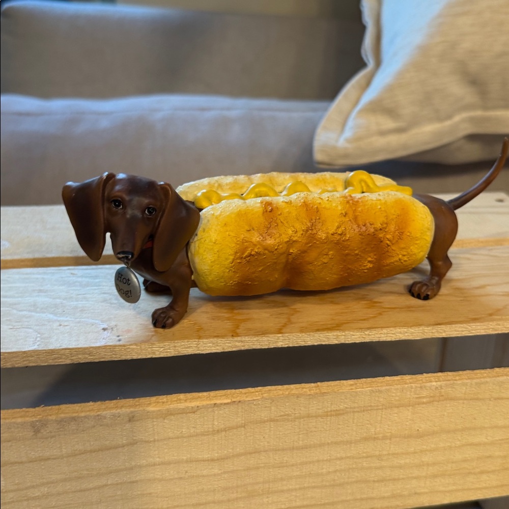 Hot Diggity Dog Dachshund All Beef Weiner Dog Figurine Westland #16508